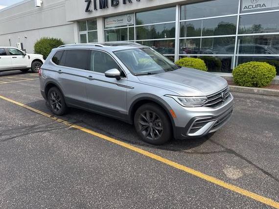 VOLKSWAGEN TIGUAN 4MOTION 2022 3VV2B7AX9NM061408 image